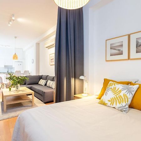 Apartamento Souviron Malaga Bagian luar foto