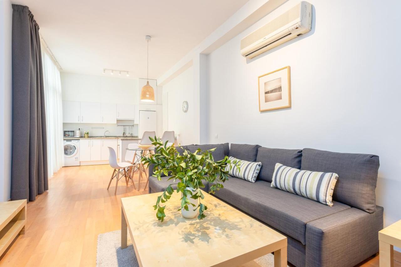 Apartamento Souviron Malaga Bagian luar foto