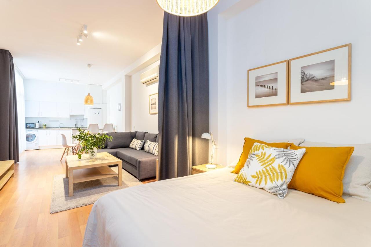 Apartamento Souviron Malaga Bagian luar foto