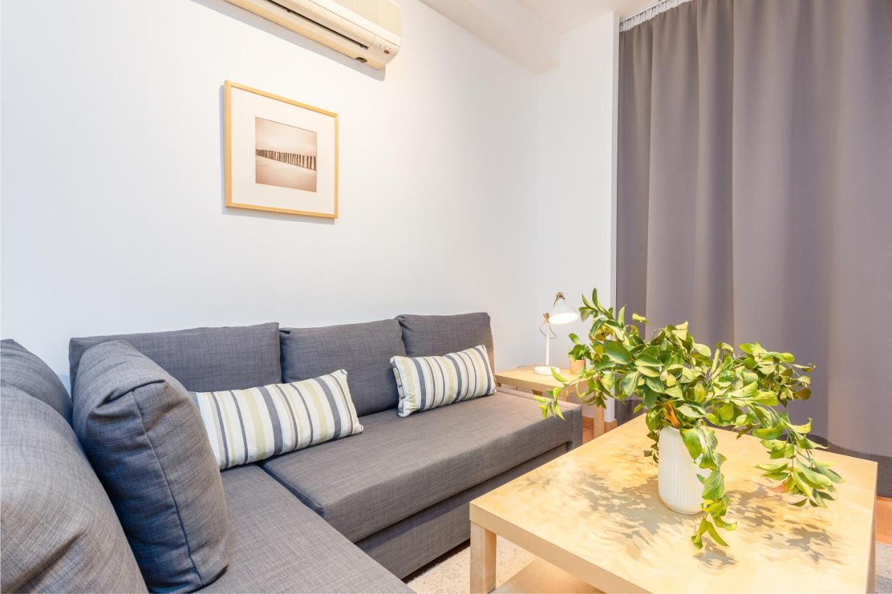 Apartamento Souviron Malaga Bagian luar foto