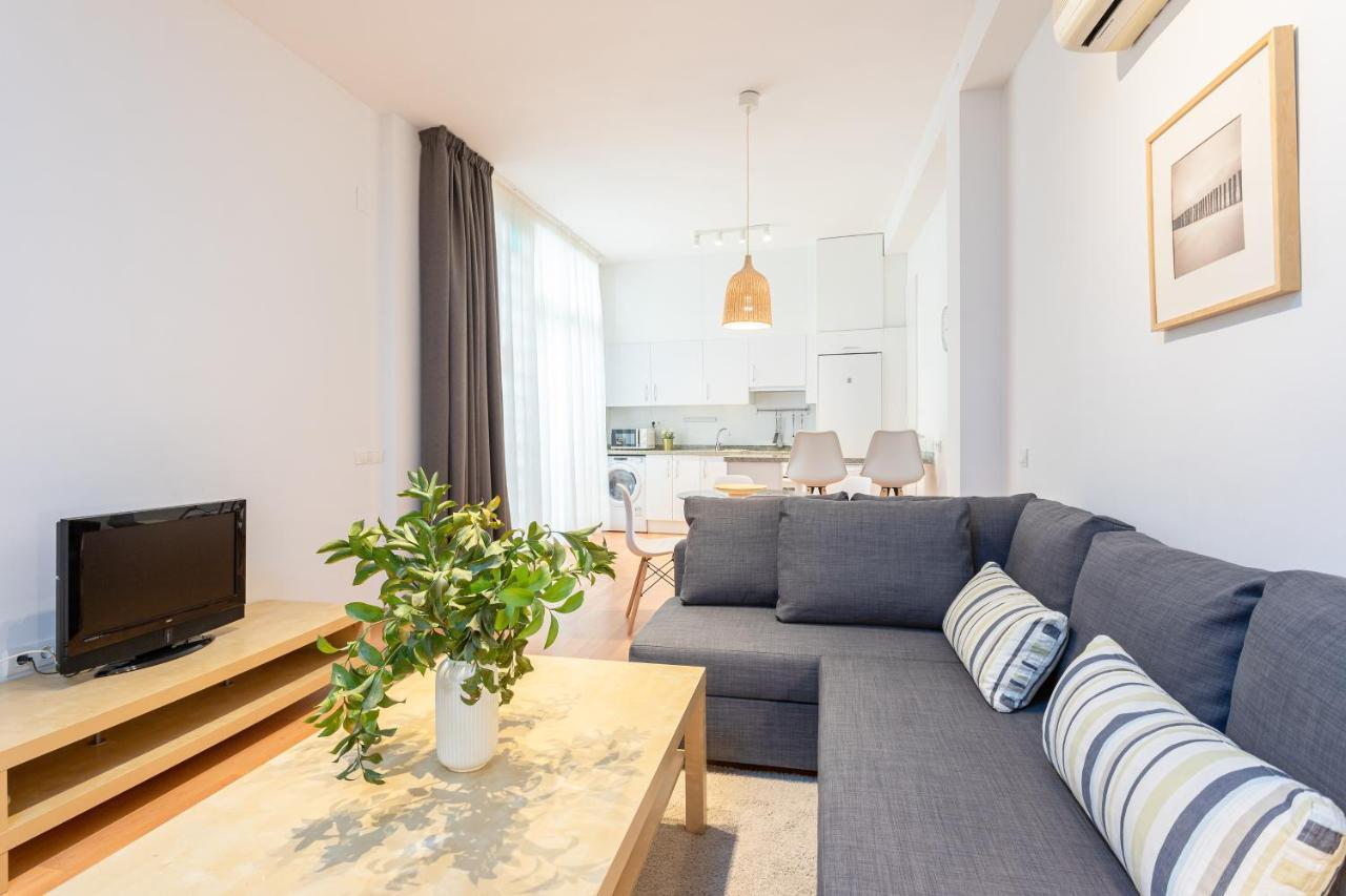 Apartamento Souviron Malaga Bagian luar foto