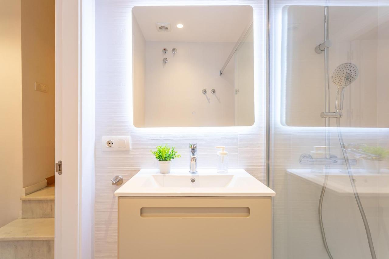 Apartamento Souviron Malaga Bagian luar foto