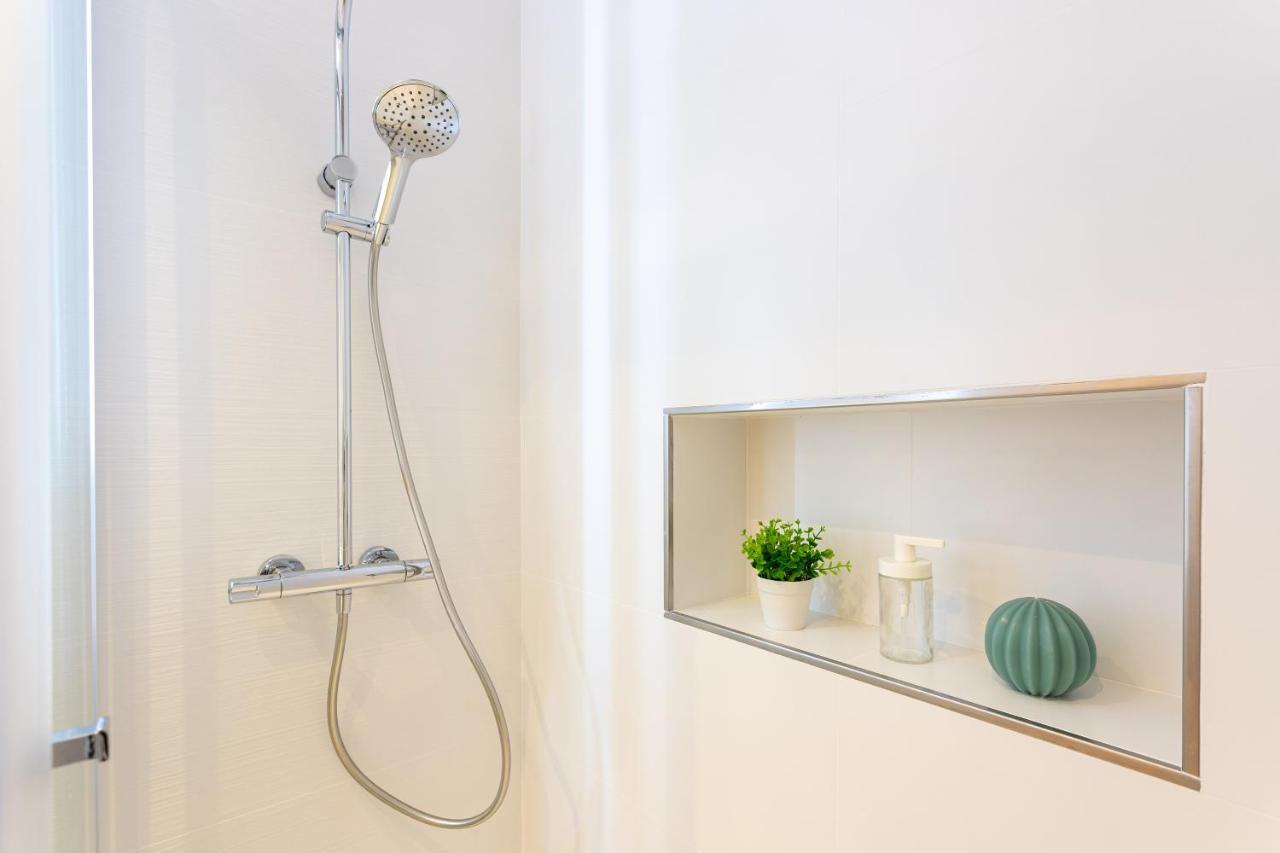 Apartamento Souviron Malaga Bagian luar foto